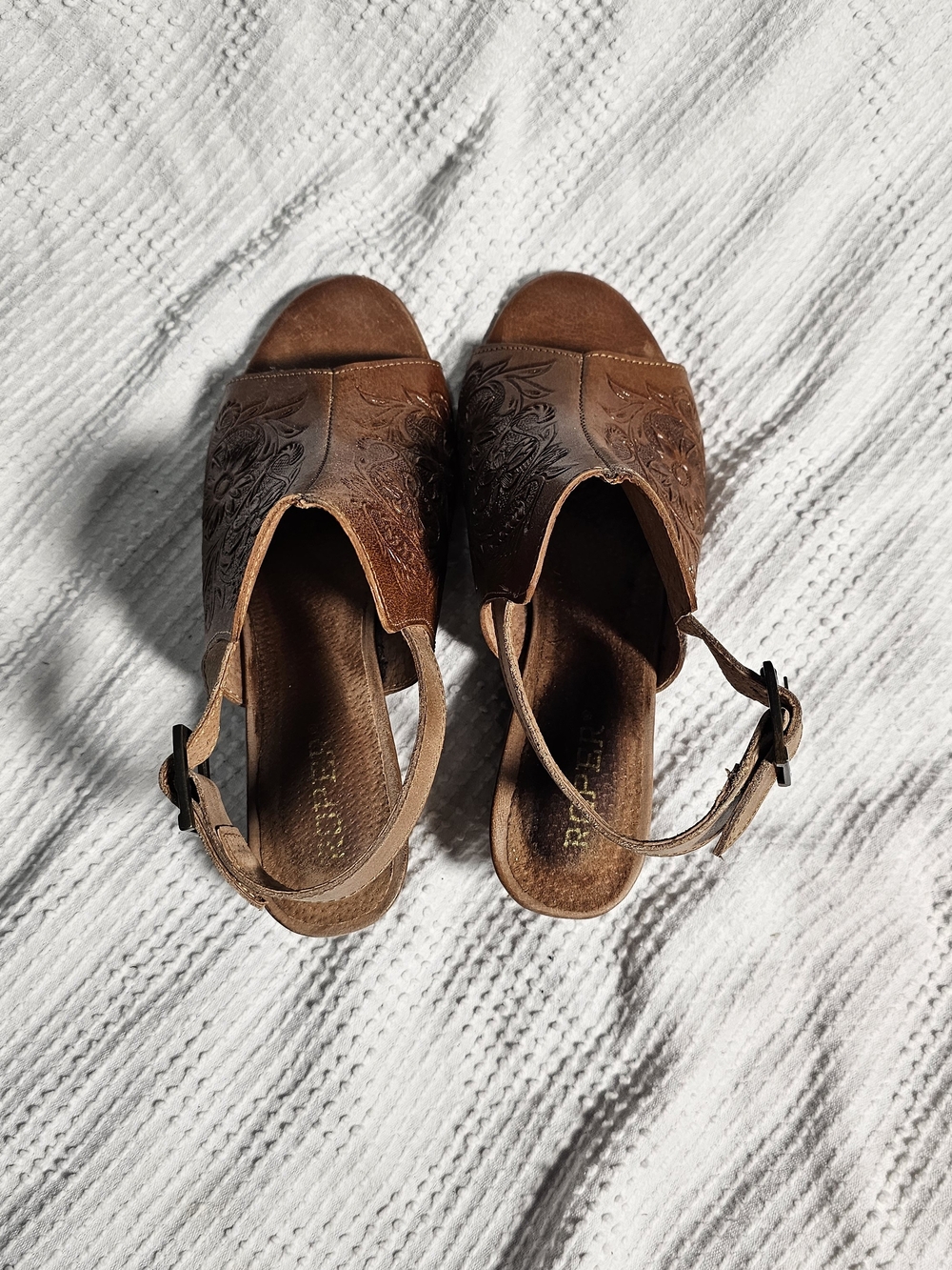 Roper Tooled Floral Leather Open-Toe Slingback Wedge Sandals - Picture 5 of 10